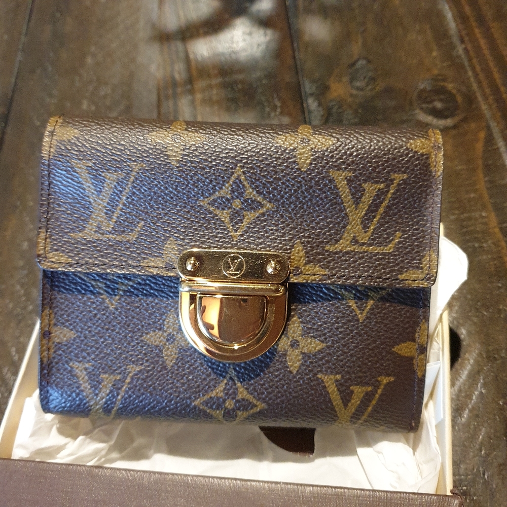 Authentic  lousvitton  wallet.